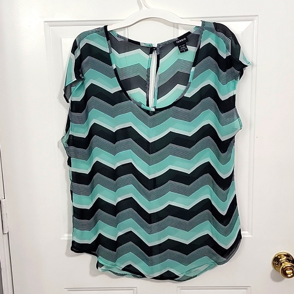 Torrid Button-Back Patterned Top - Size 0